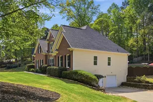 5817 Bayside Ct, Buford, GA 30518 - Photo 2