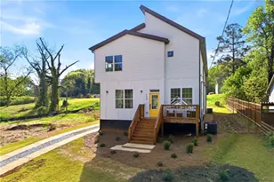 358 St Johns Ave SW, Atlanta, GA 30315 - Photo 2