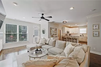 1428 Dupont Commons Circle, Atlanta, GA 30318 - Photo 10