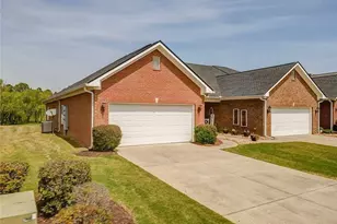 606 Blackwood SE, Calhoun, GA 30701 - Photo 2