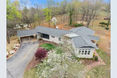 664 Chenocetah Drive, Cornelia, GA 30531 - Photo 4