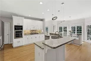 9170 Nesbit Lakes Dr, Alpharetta, GA 30022 - Photo 14