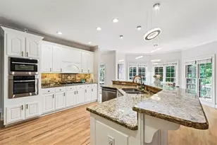 9170 Nesbit Lakes Dr, Alpharetta, GA 30022 - Photo 16