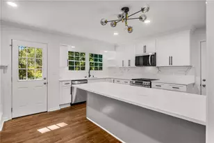 4889 Fairforest Dr, Stone Mountain, GA 30088 - Photo 18