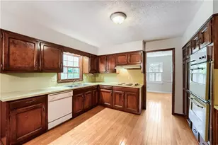 2657 Langland Ct NE, Atlanta, GA 30345 - Photo 8