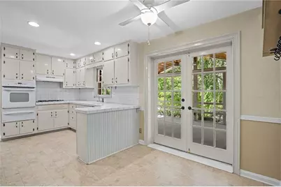 125 Jade Cove Drive, Roswell, GA 30075 - Photo 14