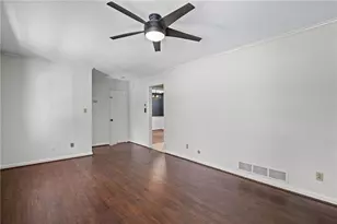 125 Jade Cove Dr, Roswell, GA 30075 - Photo 20