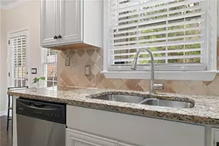 760 Gates Ln, Alpharetta, GA 30022 - Photo 12