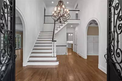 1235 W Garmon Road NW, Sandy Springs, GA 30327 - Photo 4