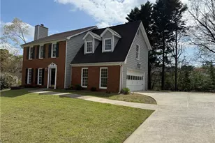 979 Sugar Crossing Ln, Sugar Hill, GA 30518 - Photo 2