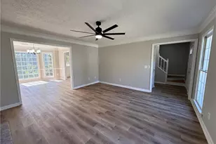 979 Sugar Crossing Ln, Sugar Hill, GA 30518 - Photo 14