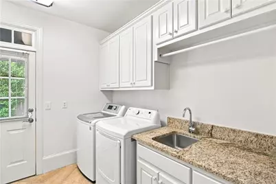 885 Carlton Ridge NE, Atlanta, GA 30342 - Photo 46