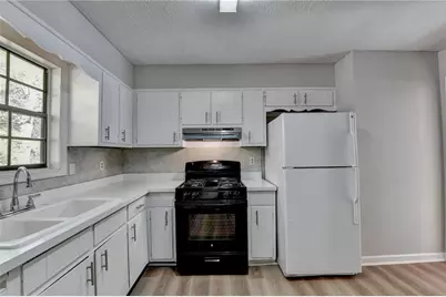 2447 Landington Way, Duluth, GA 30096 - Photo 14