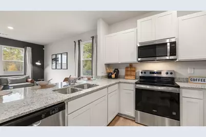 2017 Roseleigh Drive, Douglasville, GA 30134 - Photo 8