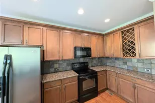 7451 Shady Glen Dr, Flowery Branch, GA 30542 - Photo 8