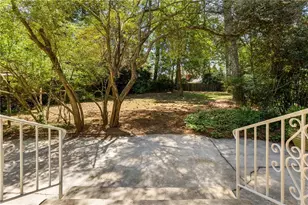 2569 Wilson Woods Dr, Decatur, GA 30033 - Photo 28