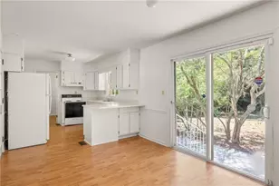 2569 Wilson Woods Dr, Decatur, GA 30033 - Photo 16