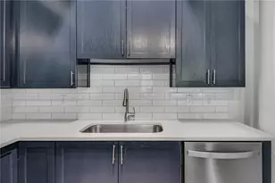 400 Village Parkway NE, Atlanta, GA 30306 - Photo 6