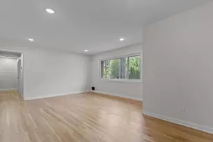 8 Larose SW, Marietta, GA 30060 - Photo 4