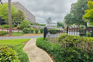 346 Carpenter Dr, Atlanta, GA 30328 - Photo 12