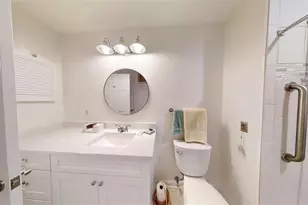 300 Johnson Ferry Road NE, Atlanta, GA 30328 - Photo 14