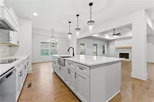 158 Races Rd, Hoschton, GA 30548 - Photo 14