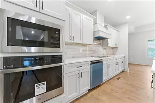 158 Races Rd, Hoschton, GA 30548 - Photo 10