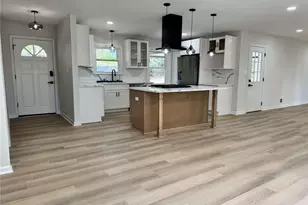 1720 Starlight Dr, Marietta, GA 30062 - Photo 2