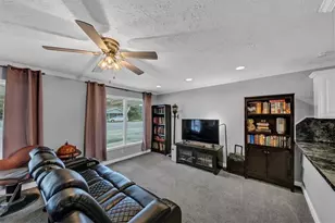 6071 N Main St SE, Acworth, GA 30101 - Photo 12