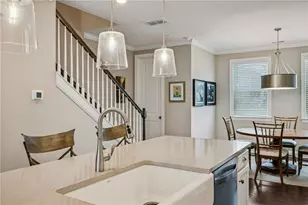 6540 Beacon Dr, Sandy Springs, GA 30328 - Photo 8