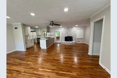 2646 Pamela Drive, Snellville, GA 30078 - Photo 4