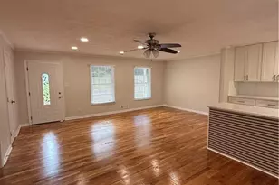 2646 Pamela Dr, Snellville, GA 30078 - Photo 4