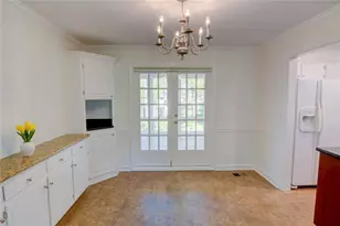 618 Dorsey SW, Lilburn, GA 30047 - Photo 10