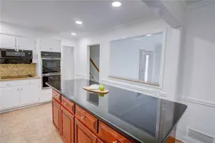 618 Dorsey SW, Lilburn, GA 30047 - Photo 16