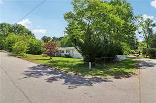 2344 Chestnut Log Pl, Lithia Springs, GA 30122 - Photo 2
