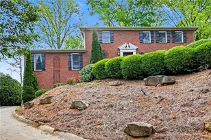 205 Marsh Glen Point, Atlanta, GA 30328 - Photo 2