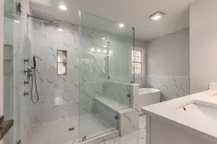 330 London Dale, Woodstock, GA 30189 - Photo 2