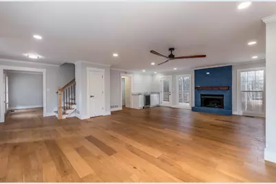 330 London Dale, Woodstock, GA 30189 - Photo 10