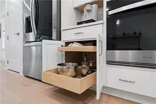 1060 Harper Dr, Roswell, GA 30076 - Photo 8