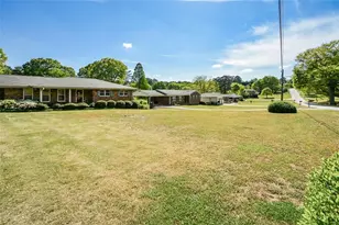 920 Chesterfield Dr, Marietta, GA 30066 - Photo 4