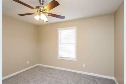 373 Marsh Lake Road, Lawrenceville, GA 30045 - Photo 4
