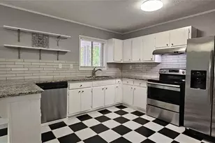 1096 Deleon Ct, Clarkston, GA 30021 - Photo 10