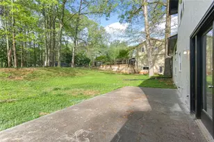 4645 Dunwoody Club Dr, Dunwoody, GA 30350 - Photo 32