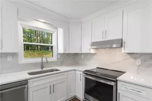 4645 Dunwoody Club Dr, Dunwoody, GA 30350 - Photo 16