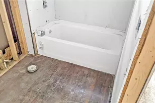 1743 Madrona St NW, Atlanta, GA 30318 - Photo 8