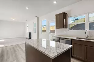 177 Bloomfield Cir, Canton, GA 30114 - Photo 4