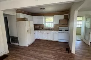 165 Cherokee Ave, Ball Ground, GA 30107 - Photo 14