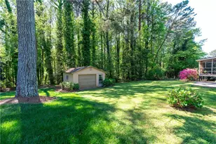 1407 Ridgewood Dr SW, Lilburn, GA 30047 - Photo 32