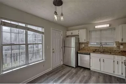 502 N Summit N, Stone Mountain, GA 30083 - Photo 10