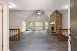 2982 Rivercrest Dr, Gainesville, GA 30507 - Photo 2